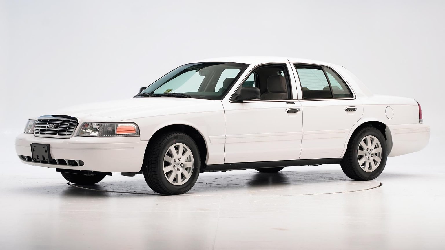 Ford crown victoria обои